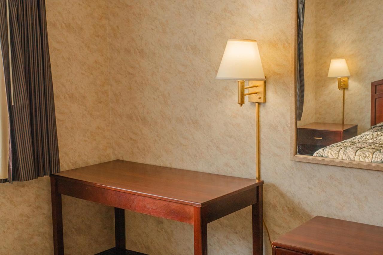 Colfax Inn By Marifah Esterno foto